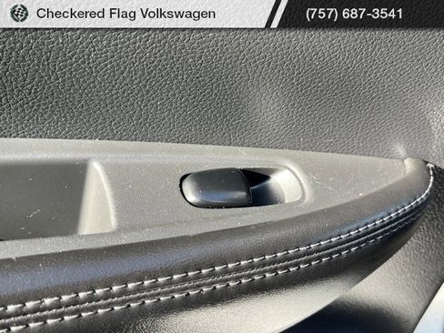 Used 2021 Nissan Rogue Sport SV image 25