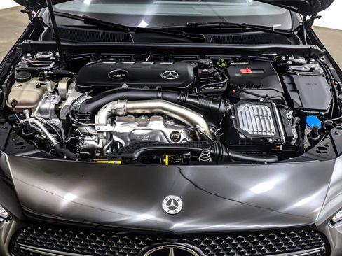 Used 2024 Mercedes-Benz CLA 250 image 11