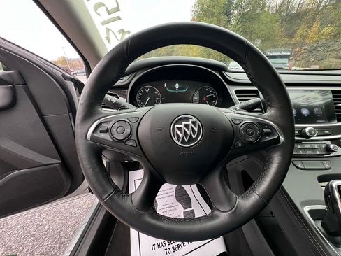 Used 2017 Buick LaCrosse Essence image 10