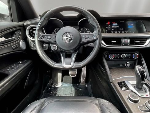 Used 2023 Alfa Romeo Stelvio Ti AWD/4WD image 8