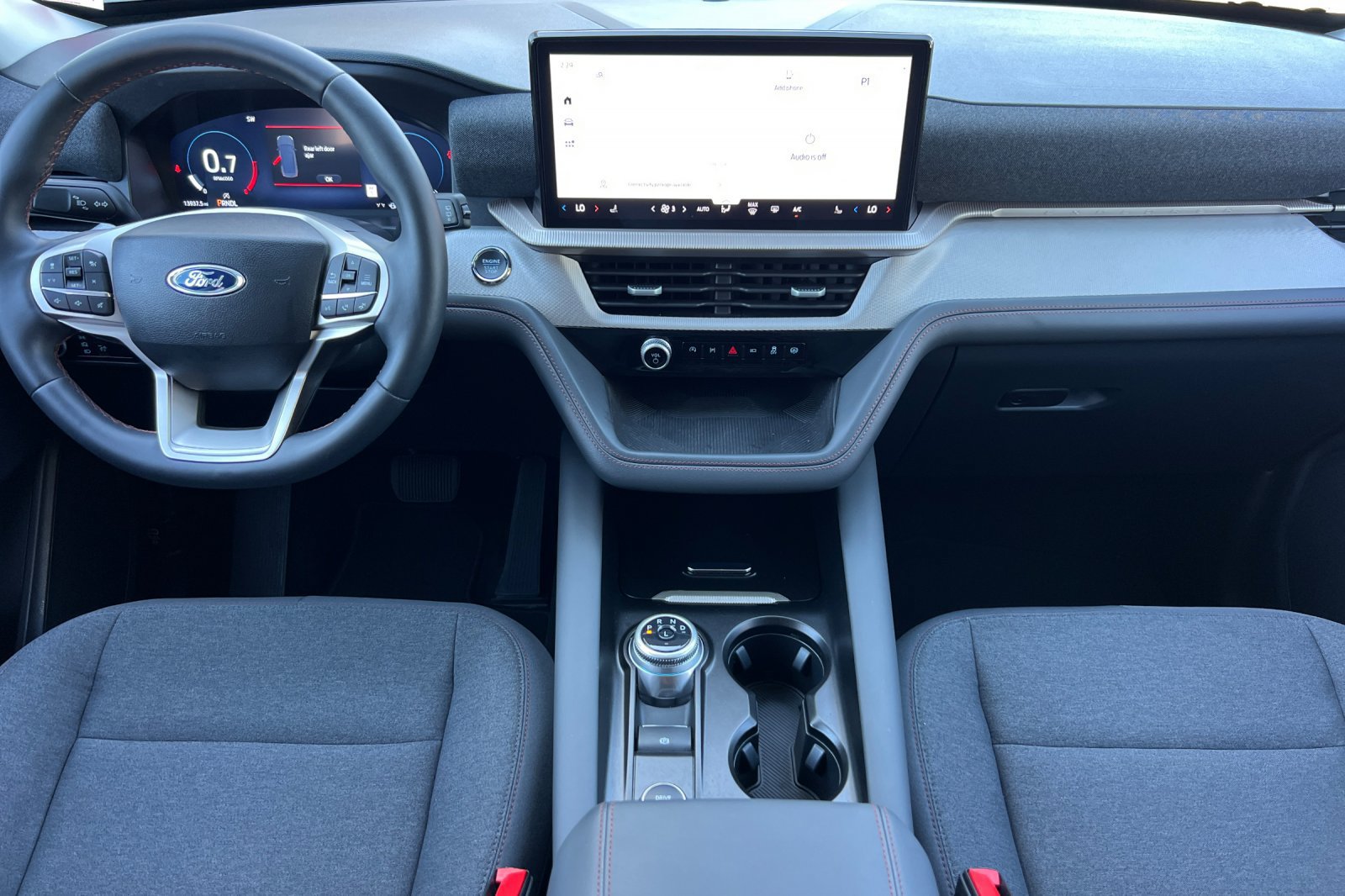 Certified 2025 Ford Explorer Active AWD/4WD image 3