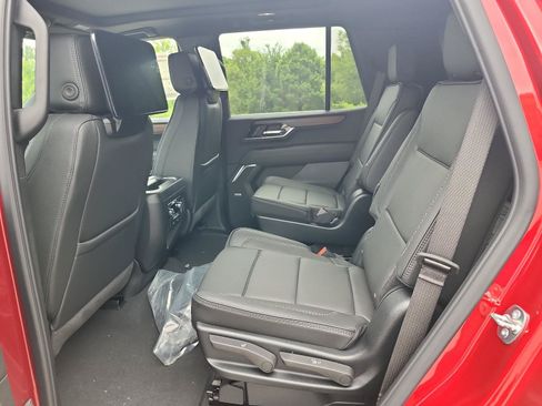 New 2026 GMC Yukon Denali w/ Denali Reserve Package AWD/4WD image 14