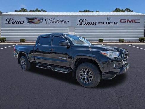 Used 2023 Toyota Tacoma SR5 RWD image 2