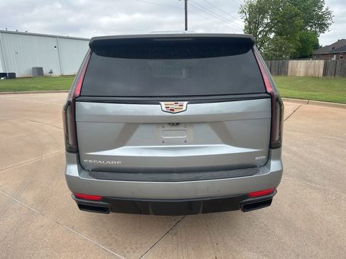 Used 2023 Cadillac Escalade Sport Platinum AWD/4WD image 4