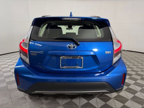 Used 2018 Toyota Prius C Two FWD image 10