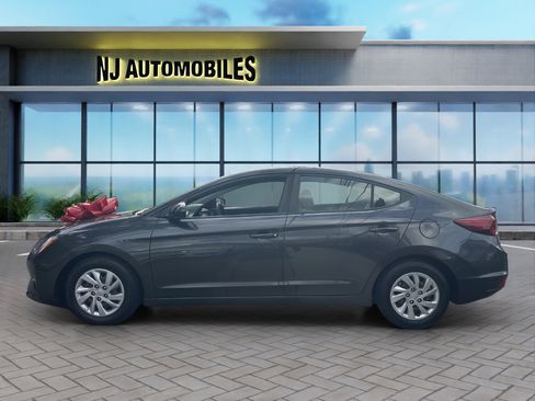 Used 2020 Hyundai Elantra SE image 4