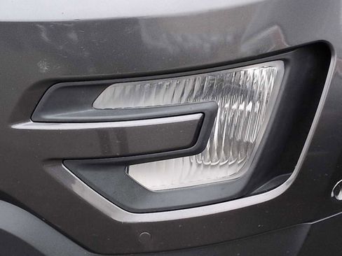 Used 2017 Ford Explorer Platinum image 11