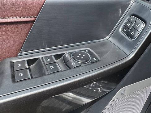 Used 2021 Ford F150 Lariat RWD image 5