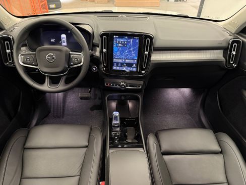 New 2026 Volvo XC40 B5 Plus w/ Protection Package Premier image 24