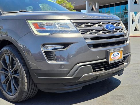 Certified 2018 Ford Explorer XLT w/ Equipment Group 202A FWD image 8