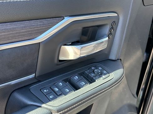 New 2026 RAM 2500 Laramie AWD/4WD image 19