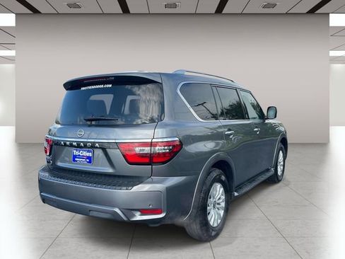 Used 2024 Nissan Armada SV image 3