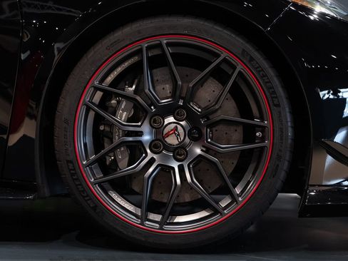 Used 2025 Chevrolet Corvette Z06 w/ Z07 Performance Package RWD image 14