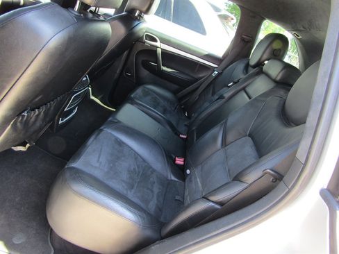 Used 2010 Porsche Cayenne GTS AWD/4WD image 8