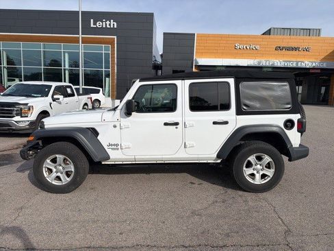 Used 2018 Jeep Wrangler Unlimited Sport S image 2