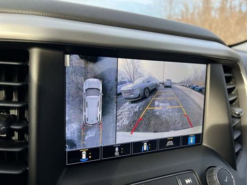 Certified 2023 GMC Acadia SLT w/ Elevation Edition image 12