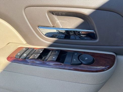 Used 2012 Chevrolet Tahoe LS image 29