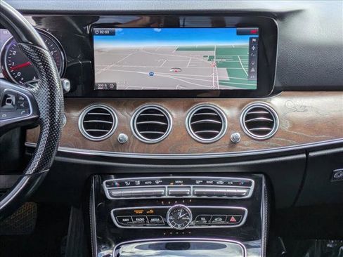 Used 2017 Mercedes-Benz E 300 image 15
