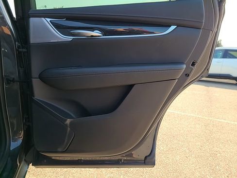 Used 2022 Cadillac XT5 Premium Luxury AWD/4WD image 31