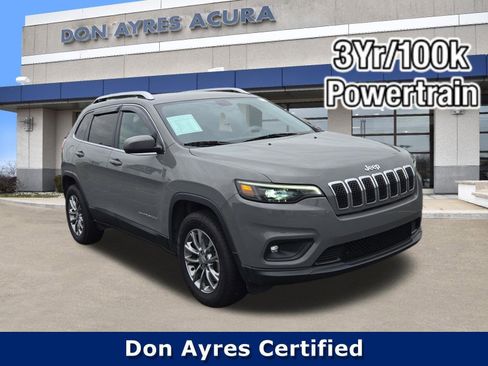 Used 2019 Jeep Cherokee Latitude Plus w/ Cold Weather Group AWD/4WD image 1