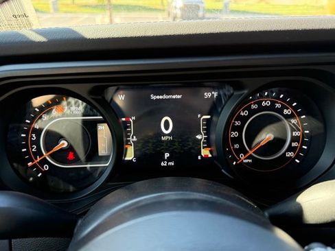 New 2025 Jeep Wrangler Unlimited Rubicon w/ Steel Bumper Group image 17