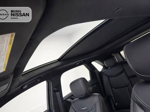 Used 2020 Cadillac XT5 Premium Luxury AWD/4WD image 11