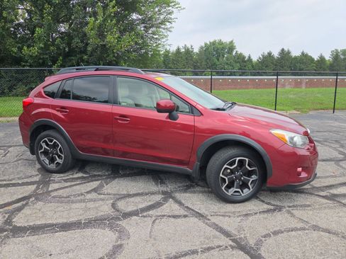 Used 2014 Subaru Crosstrek 2.0i Premium w/ Moonroof Package AWD/4WD image 3