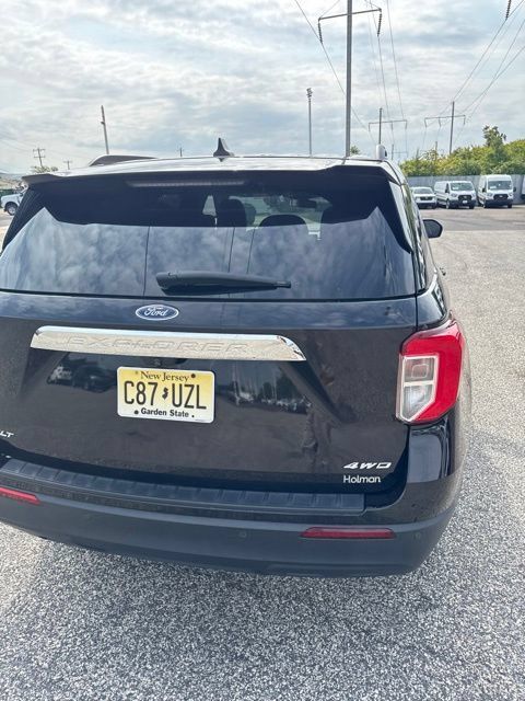 Used 2022 Ford Explorer XLT AWD/4WD image 12