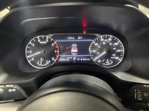 Used 2024 Nissan Rogue S FWD image 24