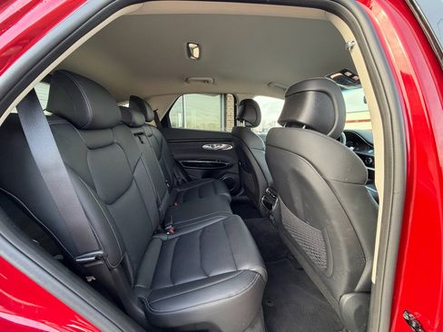 Used 2025 Genesis GV70 2.5T image 24