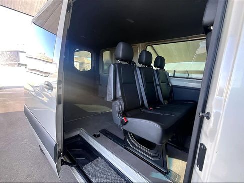 Used 2021 Mercedes-Benz Sprinter 2500 image 19