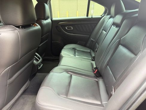 Used 2019 Ford Taurus Limited FWD image 10