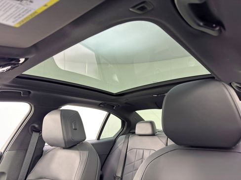 Used 2024 BMW i5 M60 w/ Premium Package image 12