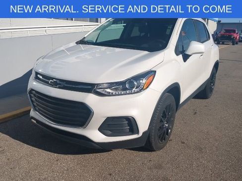 Certified 2022 Chevrolet Trax LT w/ Driver Confidence Package AWD/4WD image 11