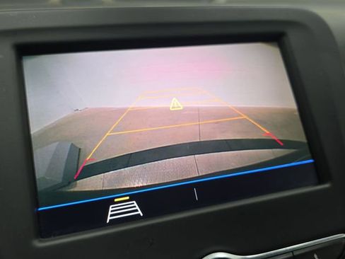 Used 2021 Chevrolet Equinox LT image 23