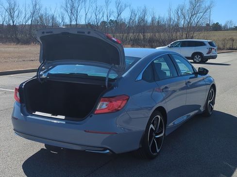 Used 2022 Honda Accord Sport image 10