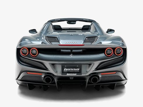 Used 2022 Ferrari F8 Tributo RWD image 13