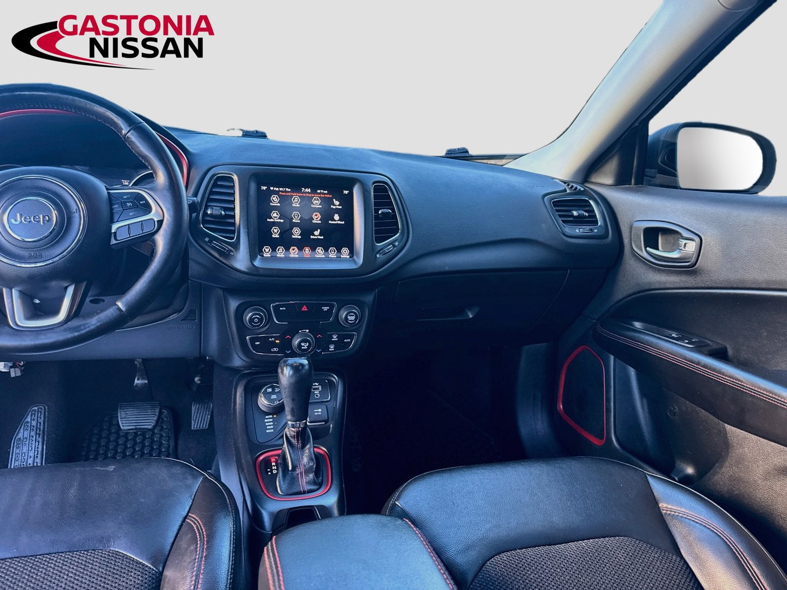 Used 2019 Jeep Compass Trailhawk w/ Cold Weather Group AWD/4WD image 30