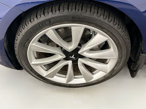 Used 2018 Tesla Model 3 Long Range image 11