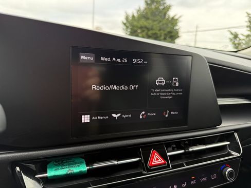 Certified 2024 Kia Niro LX FWD image 27