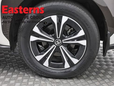 Used 2023 Toyota bZ4X XLE w/ Weather Package image 33