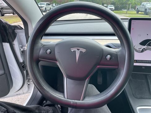 Used 2021 Tesla Model 3 Long Range AWD/4WD image 12