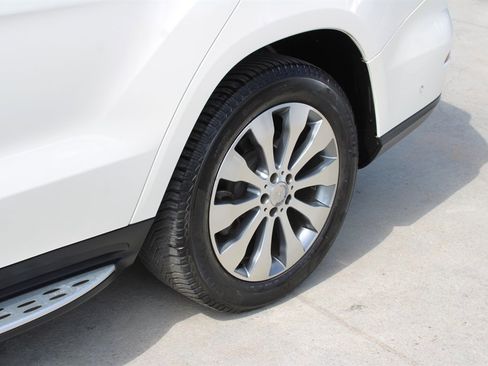 Used 2017 Mercedes-Benz GLS 450 4MATIC image 13