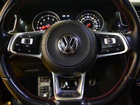 Used 2017 Volkswagen GTI SE image 20