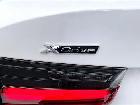 Used 2023 BMW 330i xDrive Sedan w/ Driving Assistance Package image 31