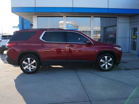 Used 2021 Chevrolet Traverse LT w/ LT Premium Package image 35