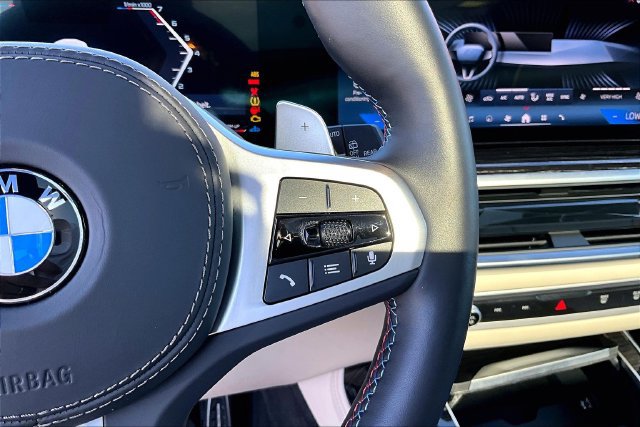 Used 2025 BMW X7 M60i w/ Executive Package AWD/4WD image 21