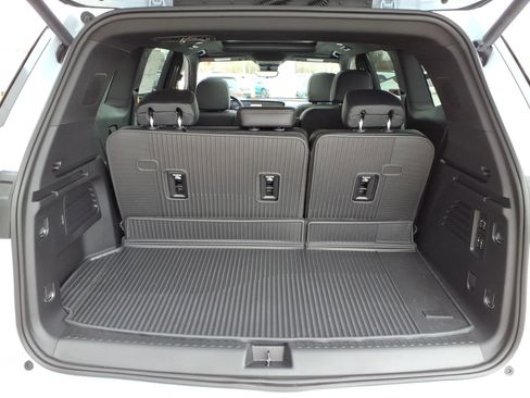New 2026 Buick Enclave Avenir w/ Super Cruise Package FWD image 12