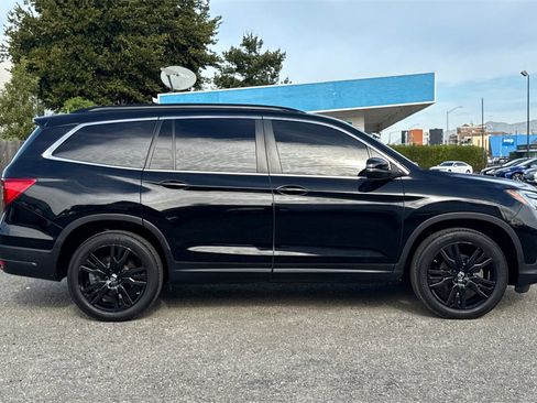 Certified 2022 Honda Pilot Special Edition image 3