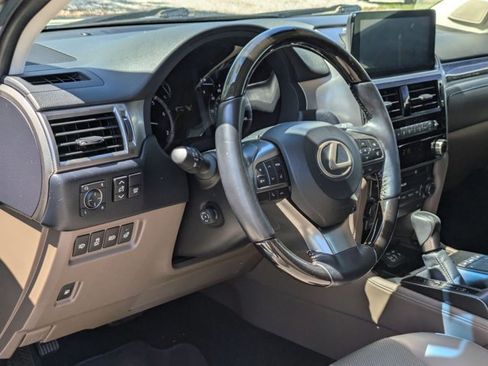 Certified 2023 Lexus GX 460 Premium image 3